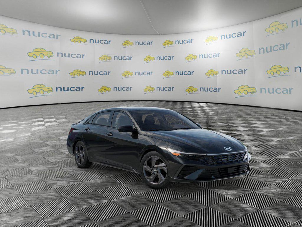 2026 Hyundai Elantra — photo 2