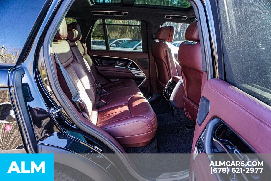 Used 2025 Black Land Rover SE image 22