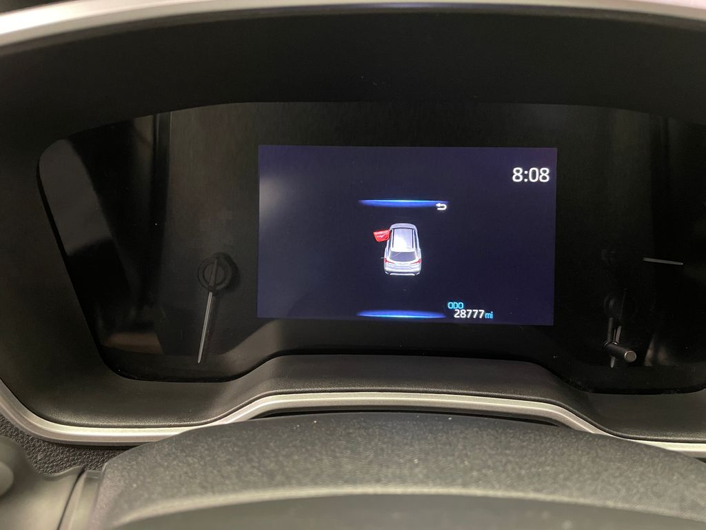 2022 Toyota Corolla Cross XLE 24