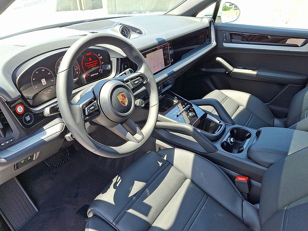 Thumbnail: 2025 Porsche  - 4