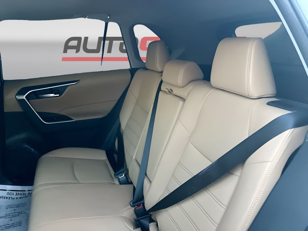 Used 2025 Beige Toyota XLE Premium image 26
