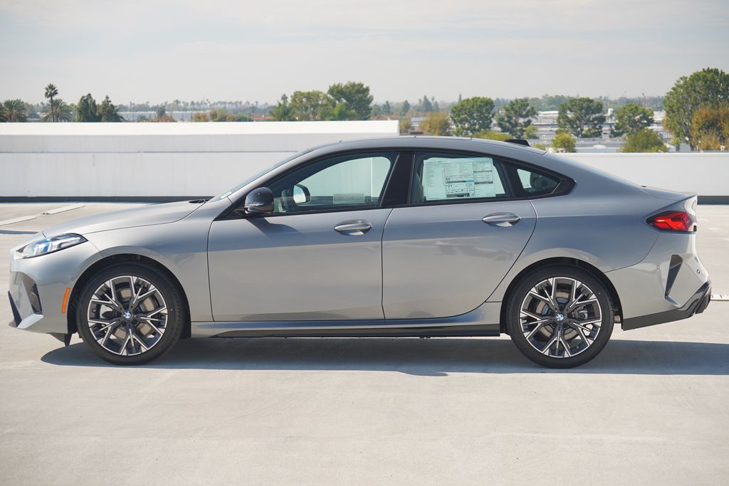 Thumbnail: 2026 BMW 2 Series - 4