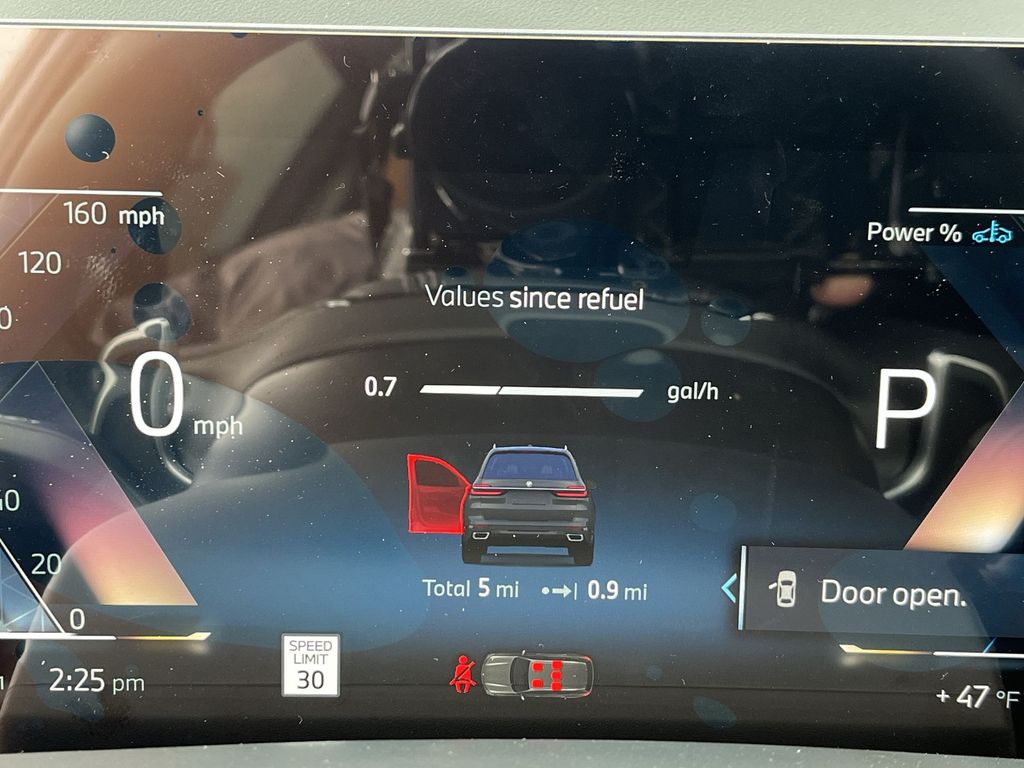 Thumbnail: 2026 BMW X7 - 15