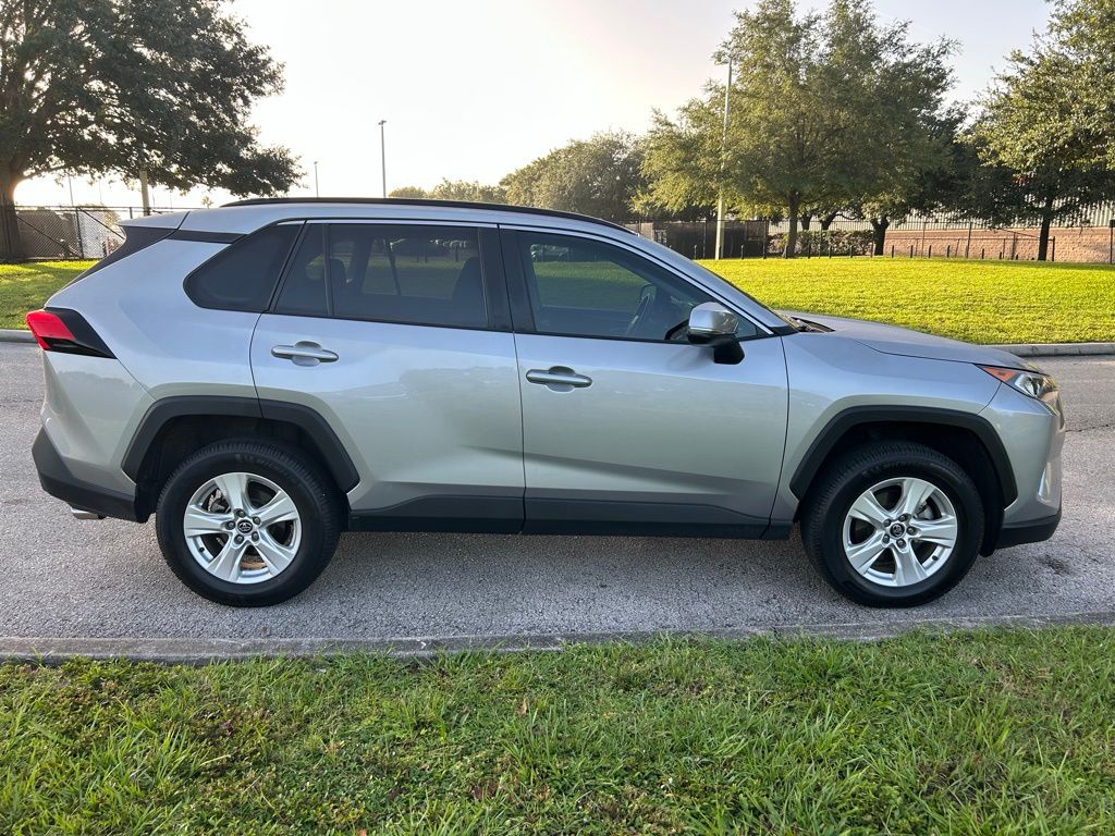 Thumbnail: 2020 Toyota RAV4 - 6