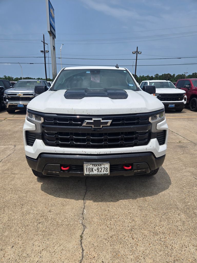 Summit White Gaz 2023 Chevrolet Silverado 1500 LT Trail Boss Crew Cab 4WD Pickup Truck Four-Wheel Drive Automatic