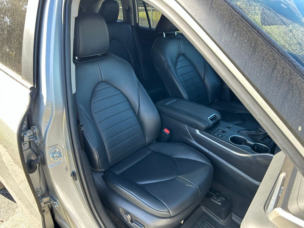 Thumbnail: 2023 Toyota Highlander - 16