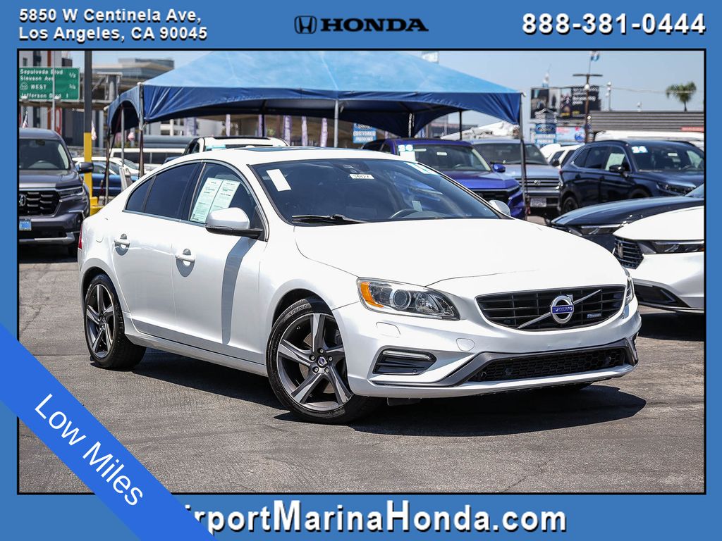 Black Sapphire Metallic 2015 Volvo S60 Sedan All-Wheel Drive 6-Speed Automatic