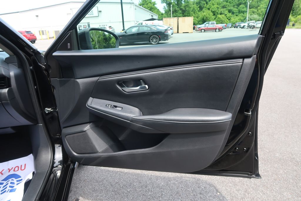 2023 Nissan Sentra SV Xtronic CVT