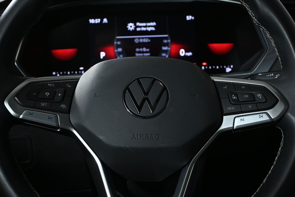 Thumbnail: 2023 Volkswagen Tiguan - 20