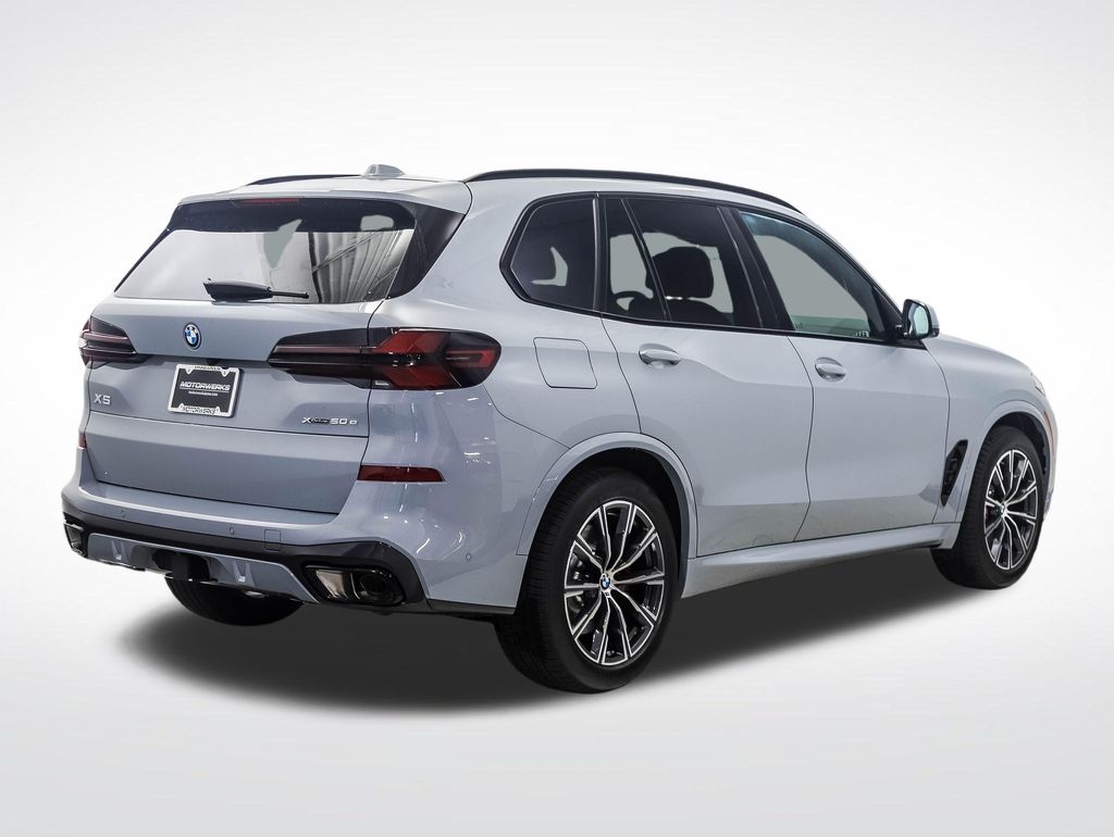 Thumbnail: 2026 BMW X5 - 5