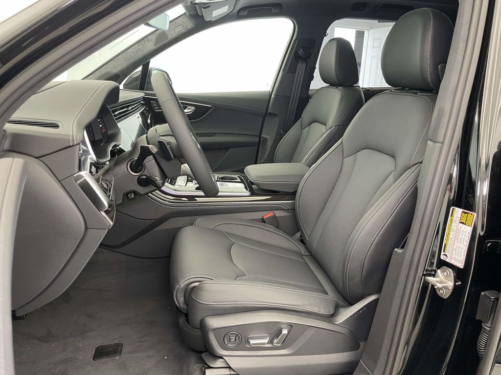 2026 Audi Q7  Black at Audi Porsche Sewickley