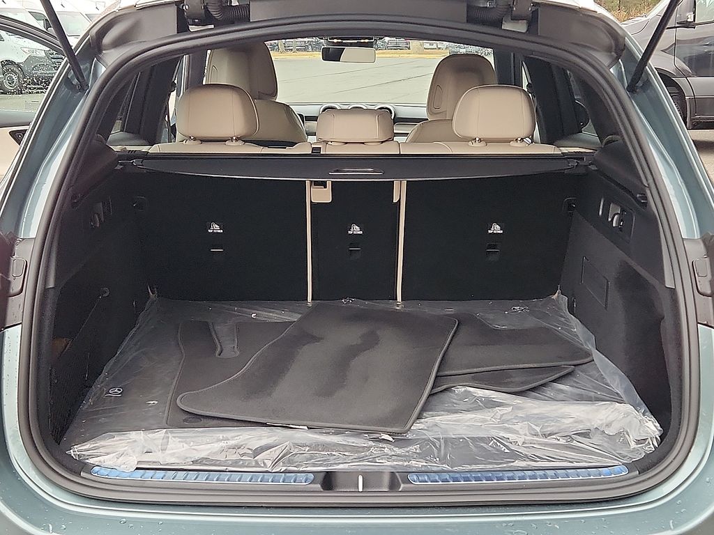 Thumbnail: 2025 Mercedes-Benz GLC - 27