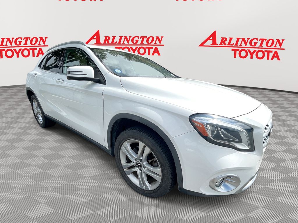 2020 Mercedes-Benz GLA GLA250's photo