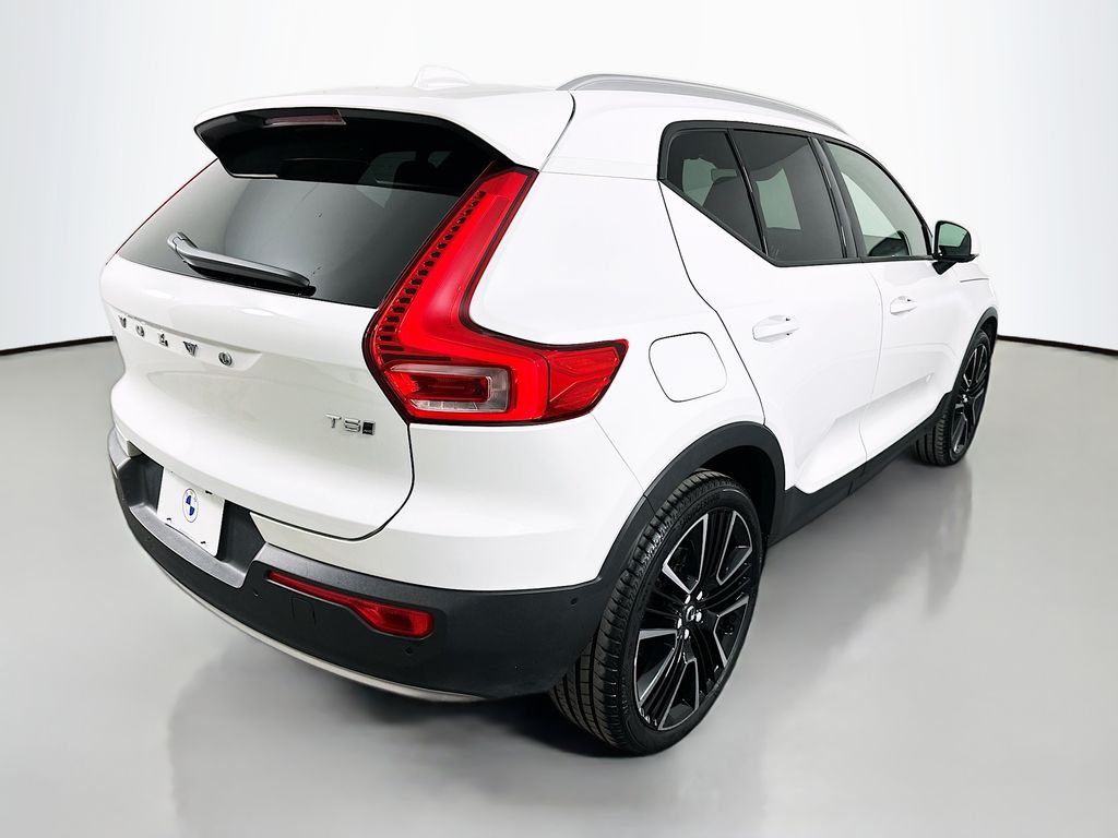 Thumbnail: 2019 Volvo XC40 - 5