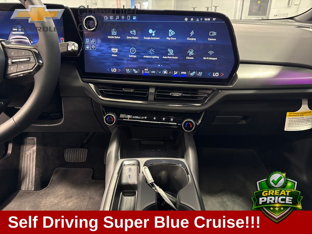 2025 Chevrolet Equinox EV RS - Photo 13