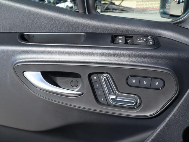 Thumbnail: 2025 Mercedes-Benz Sprinter - 23