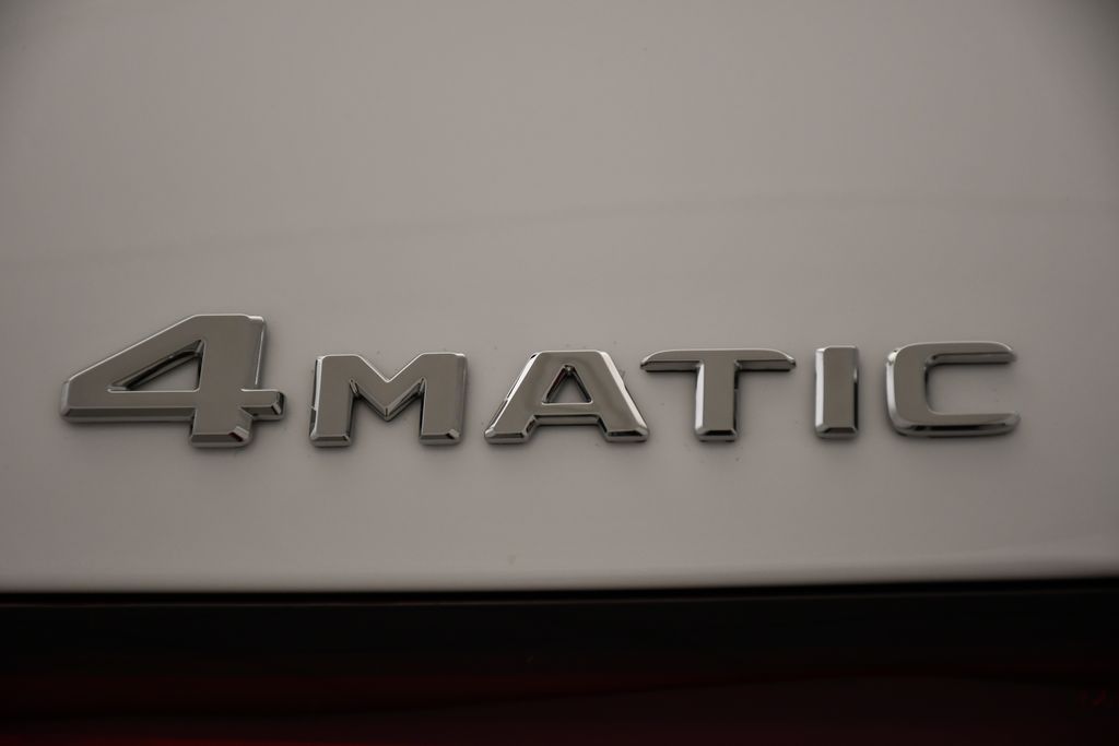 Thumbnail: 2026 Mercedes-Benz GLC - 10