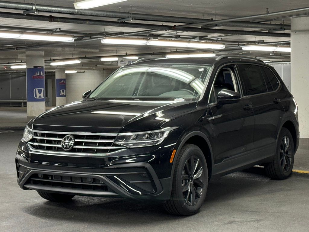 2024 Volkswagen Tiguan 2.0T SE 3