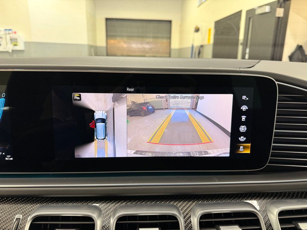 Thumbnail: 2023 Mercedes-Benz GLE - 17