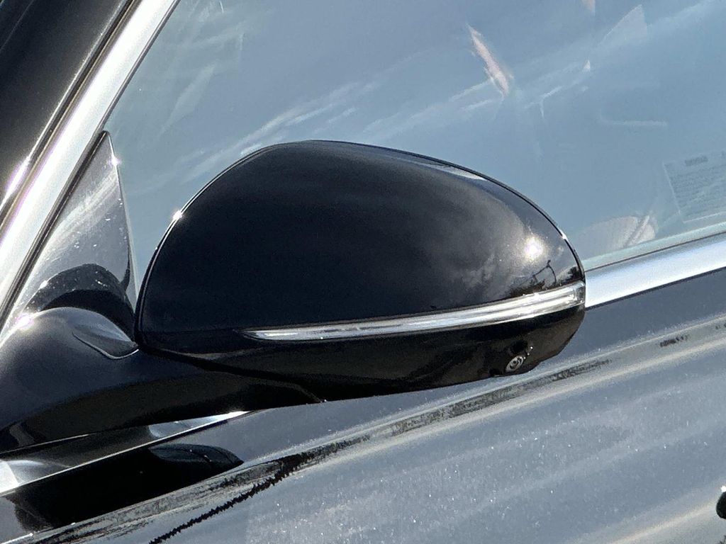 Thumbnail: 2022 Mercedes-Benz S-Class - 2