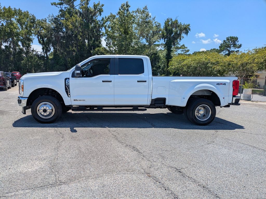 2025 Ford F-350 Super Duty XL