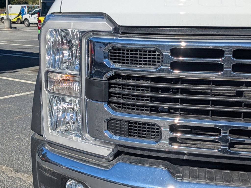 2025 Ford F-450 Chassis XL