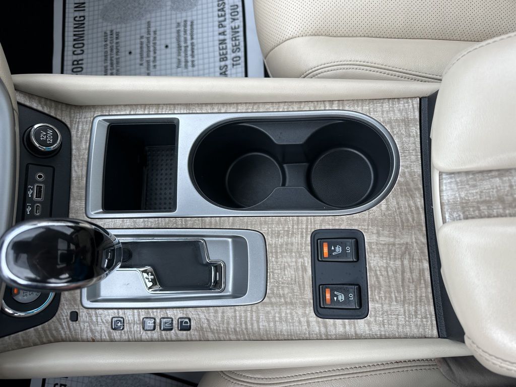 2023 Pearl White Tricoat Nissan Murano SL FWD SUV