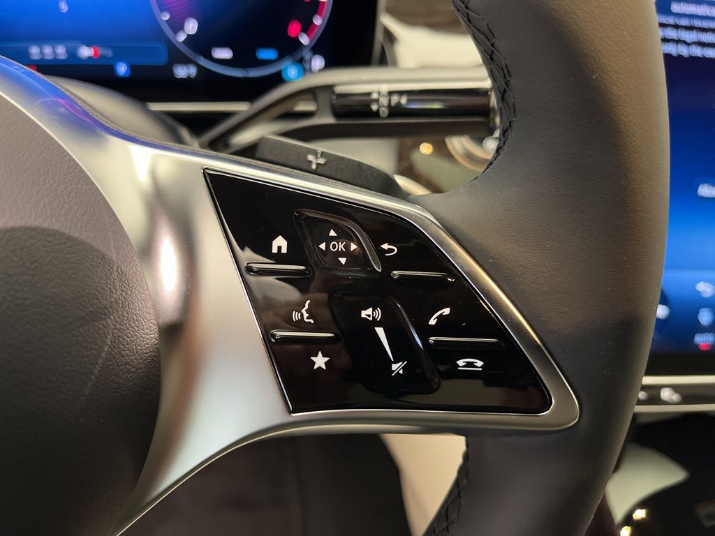 Thumbnail: 2026 Mercedes-Benz GLC - 15