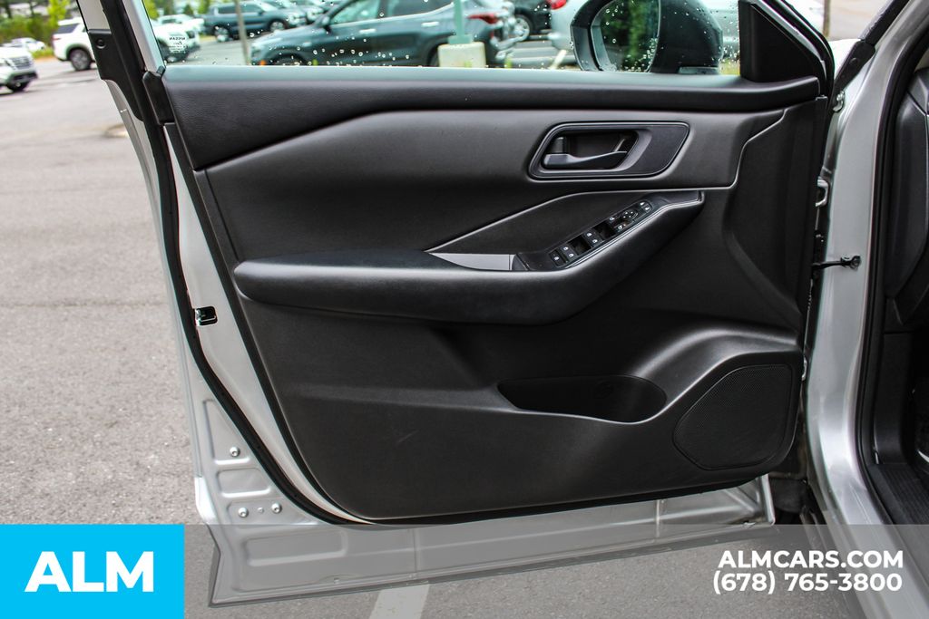 Used 2024 Silver Nissan S image 37