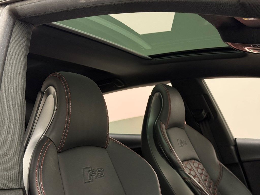 Thumbnail: 2021 Audi RS 5 - 21