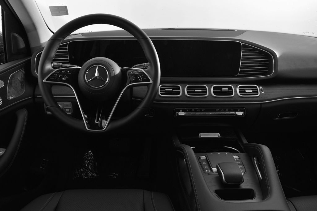 Thumbnail: 2026 Mercedes-Benz GLE - 15