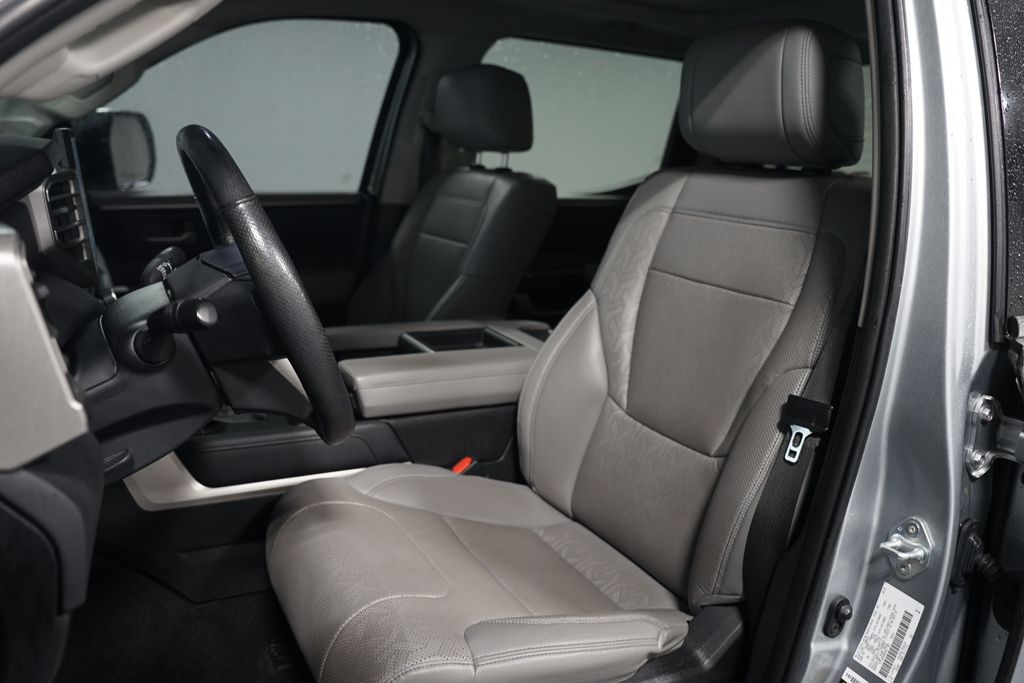 Thumbnail: 2022 Toyota Tundra - 6