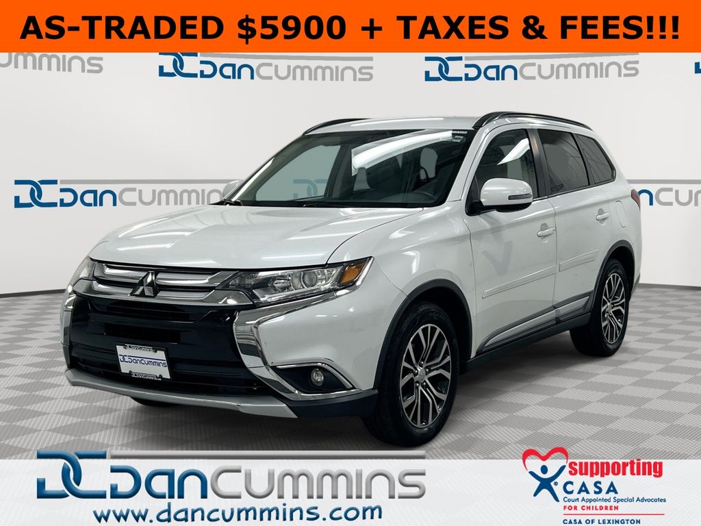 White 2016 Mitsubishi Outlander SE S-AWC SUV / Crossover All-Wheel Drive Continuously Variable Transmission