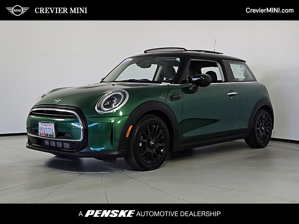 2023 MINI Hardtop 2 Door Base's photo