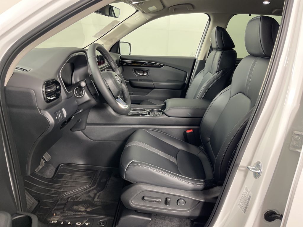 Thumbnail: 2025 Honda Pilot - 22