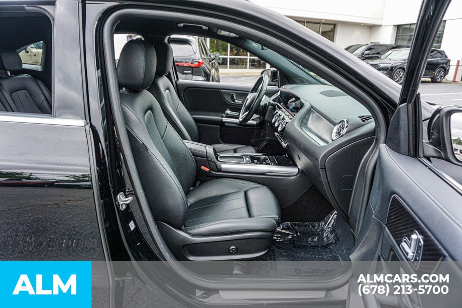 Used 2025 Black Mercedes-Benz GLA 250 image 23