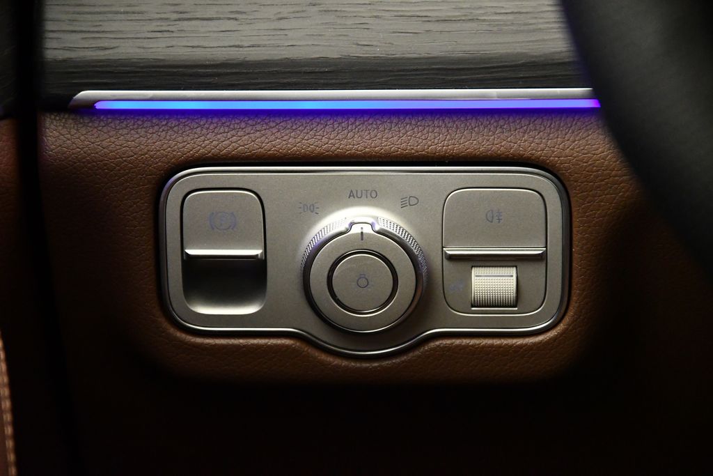 Thumbnail: 2025 Mercedes-Benz GLS - 21