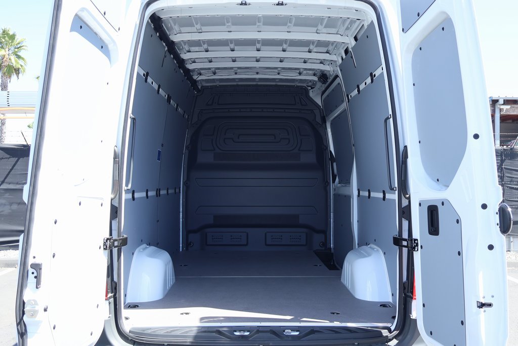 Thumbnail: 2026 Mercedes-Benz Sprinter - 7
