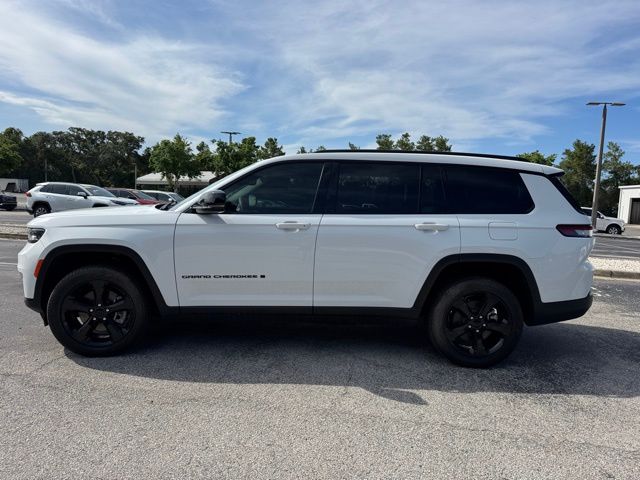 2024 Jeep Grand Cherokee Limited photo 4