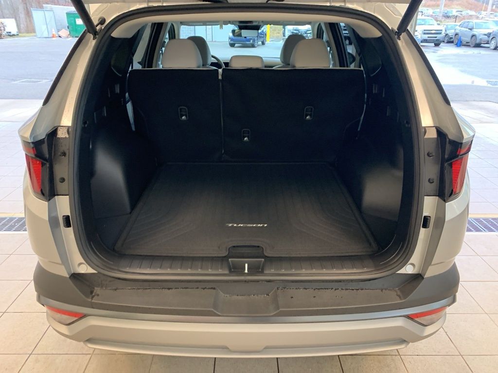 New 2026 Silver Hyundai SEL image 15