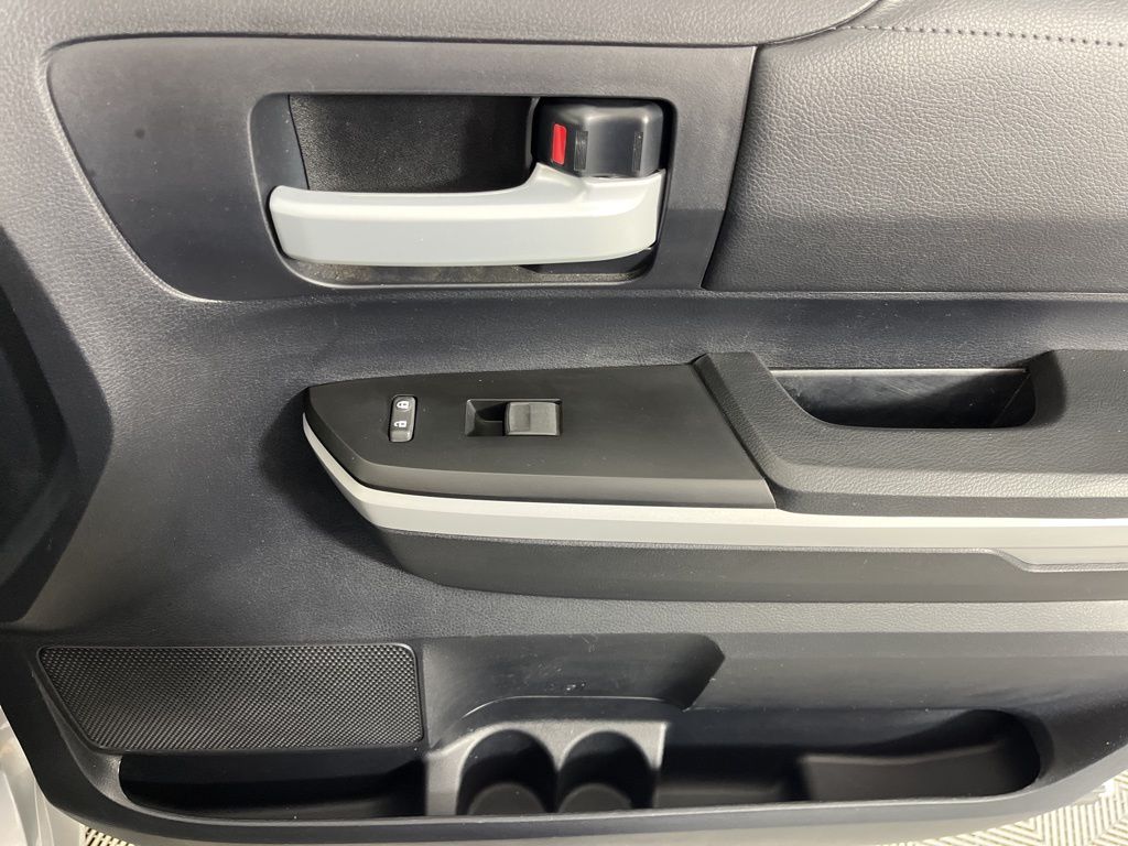 Thumbnail: 2019 Toyota Tundra - 21