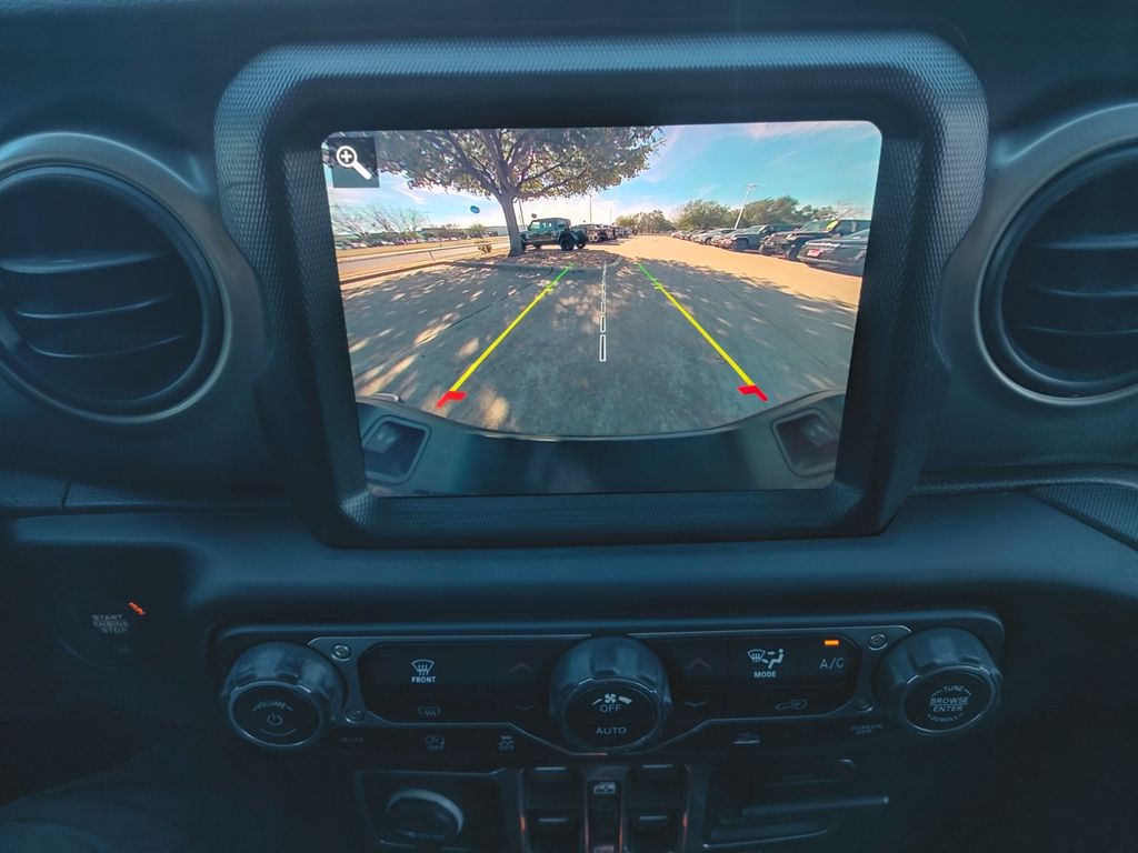 Used Car 2021 Jeep Gladiator  Willys For Sale Under $30,000 In Austin, Texas