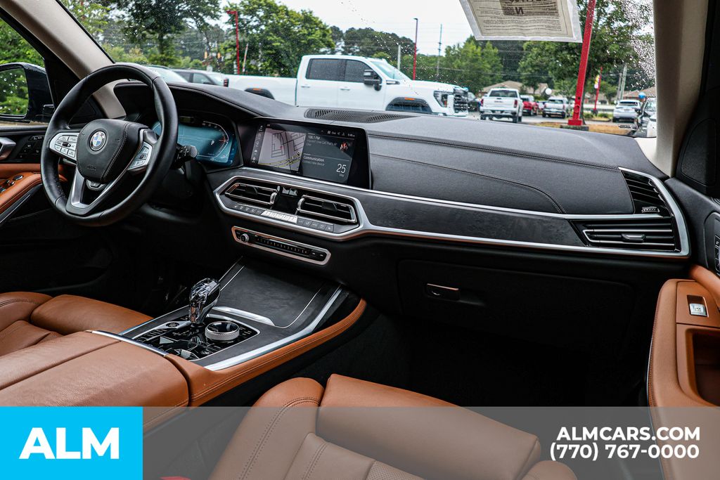 Used 2022 Gray BMW xDrive40i image 34
