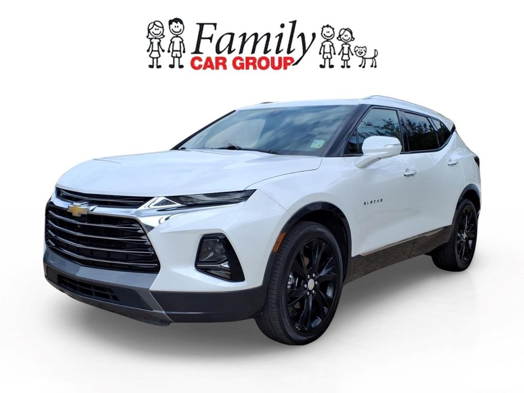 White (Iridescent Pearl Tricoat) 2022 Chevrolet Blazer SUV / Crossover Front-Wheel Drive 9-Speed Automatic Overdrive