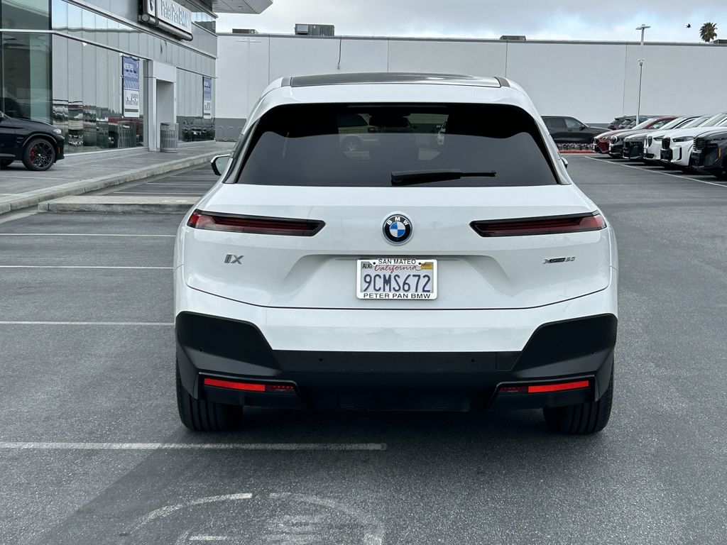 Thumbnail: 2022 BMW iX - 4