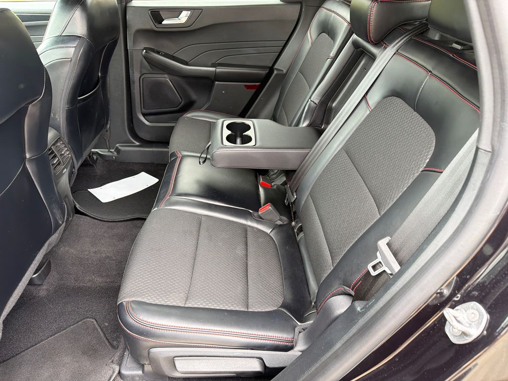 2025 Ford Escape ST-Line - Photo 20