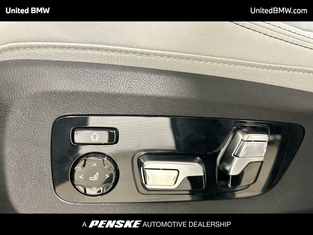 2026 BMW X5 xDrive40i 12
