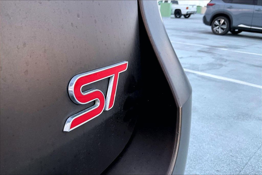 Used 2023 Gray Ford ST image 34