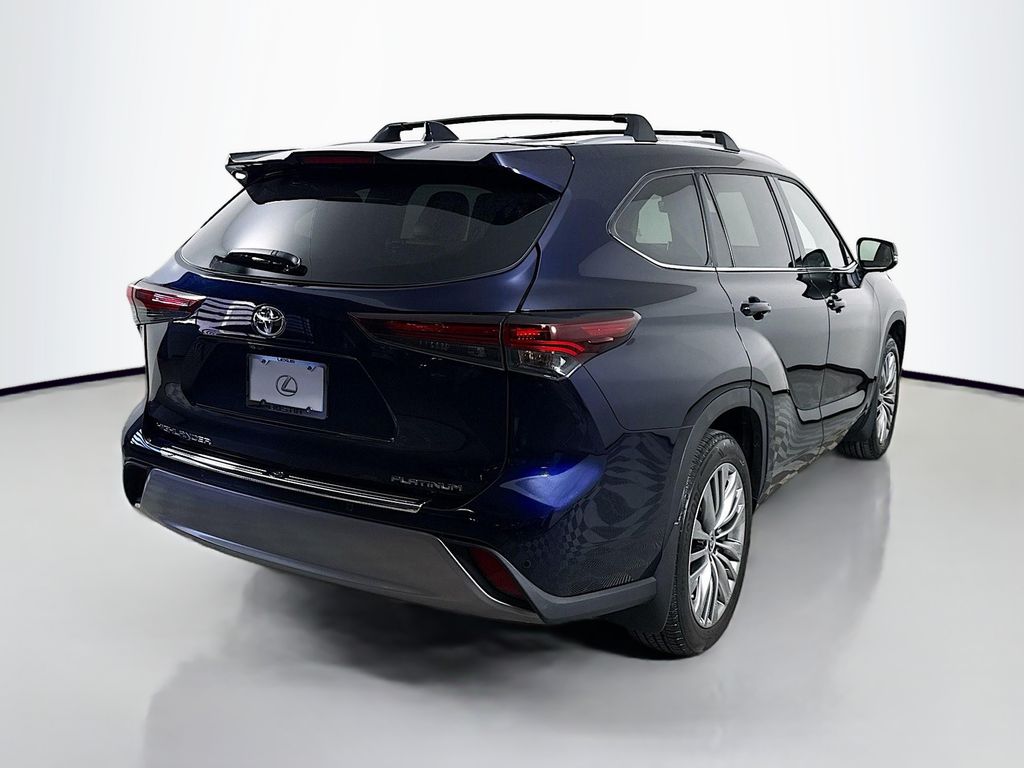 Thumbnail: 2024 Toyota Highlander - 5