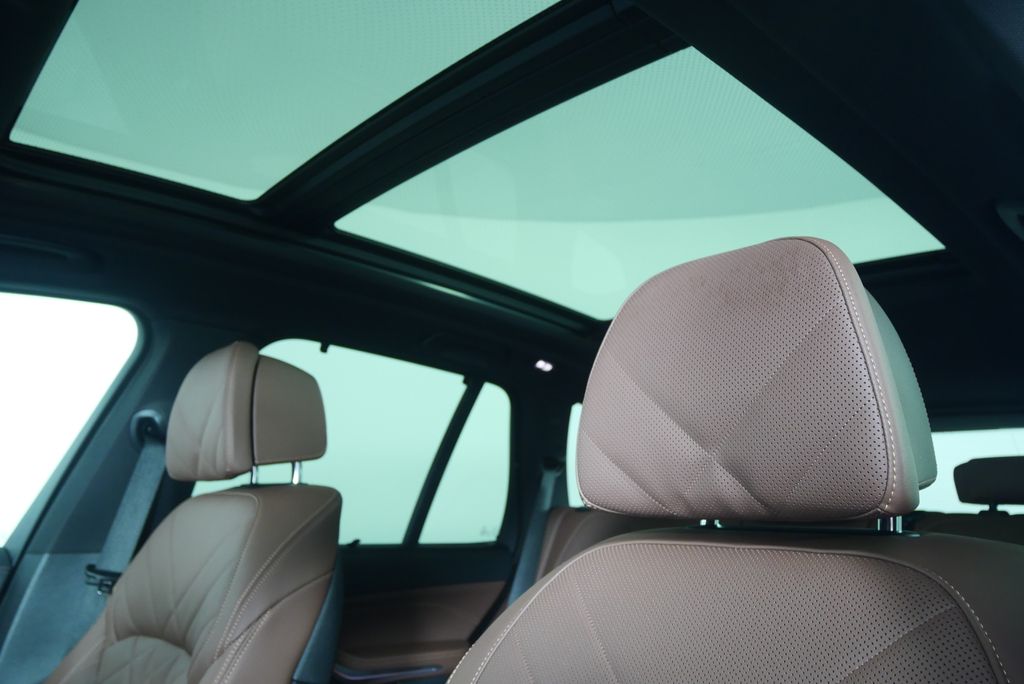 Thumbnail: 2024 BMW X5 - 11